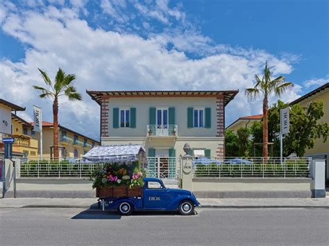 Dior, nuova boutique al Forte dei Marmi in una villa .